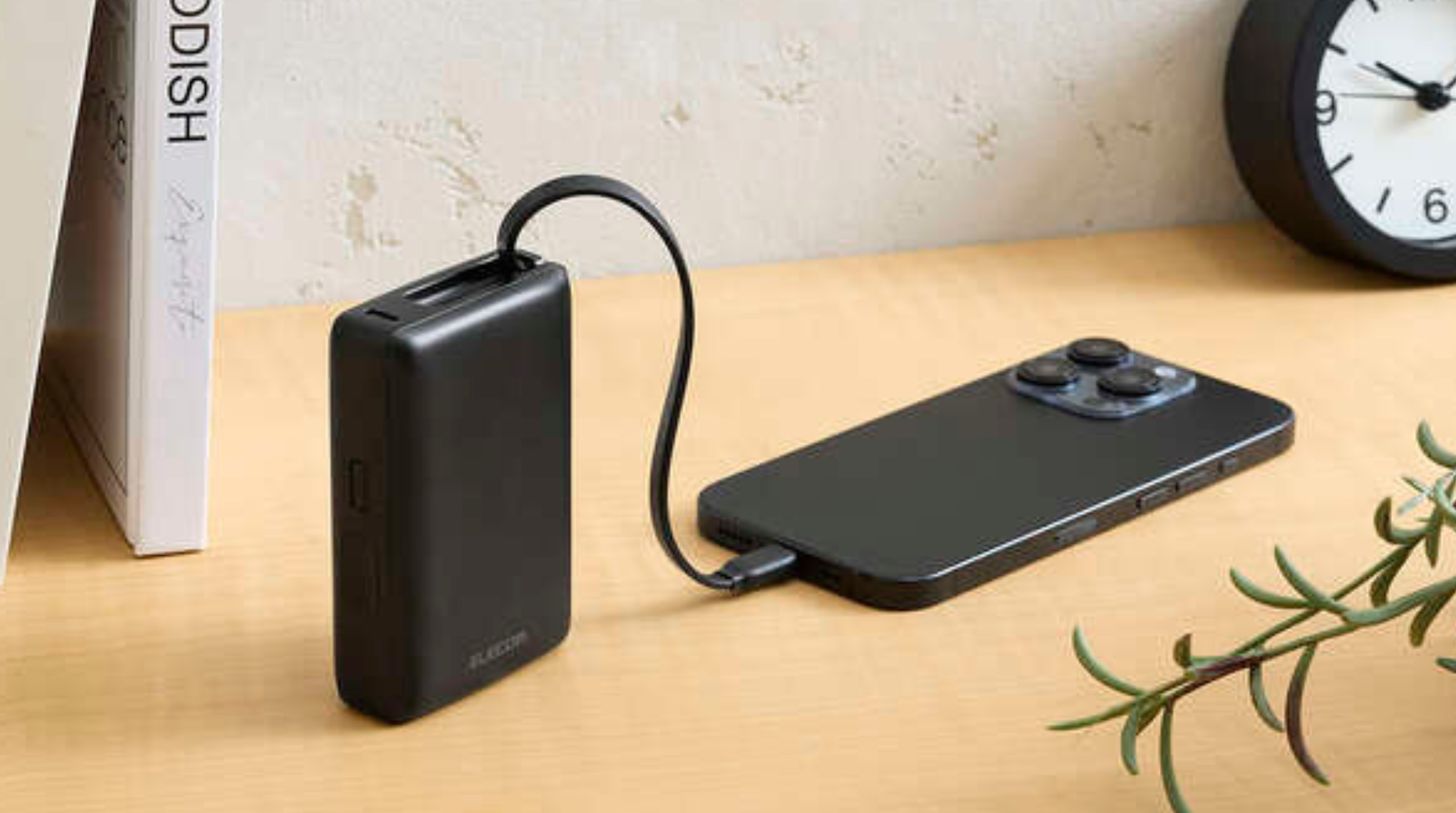 旅行・通勤で電池切れゼロ！？ELECOMモバイルバッテリー選び方