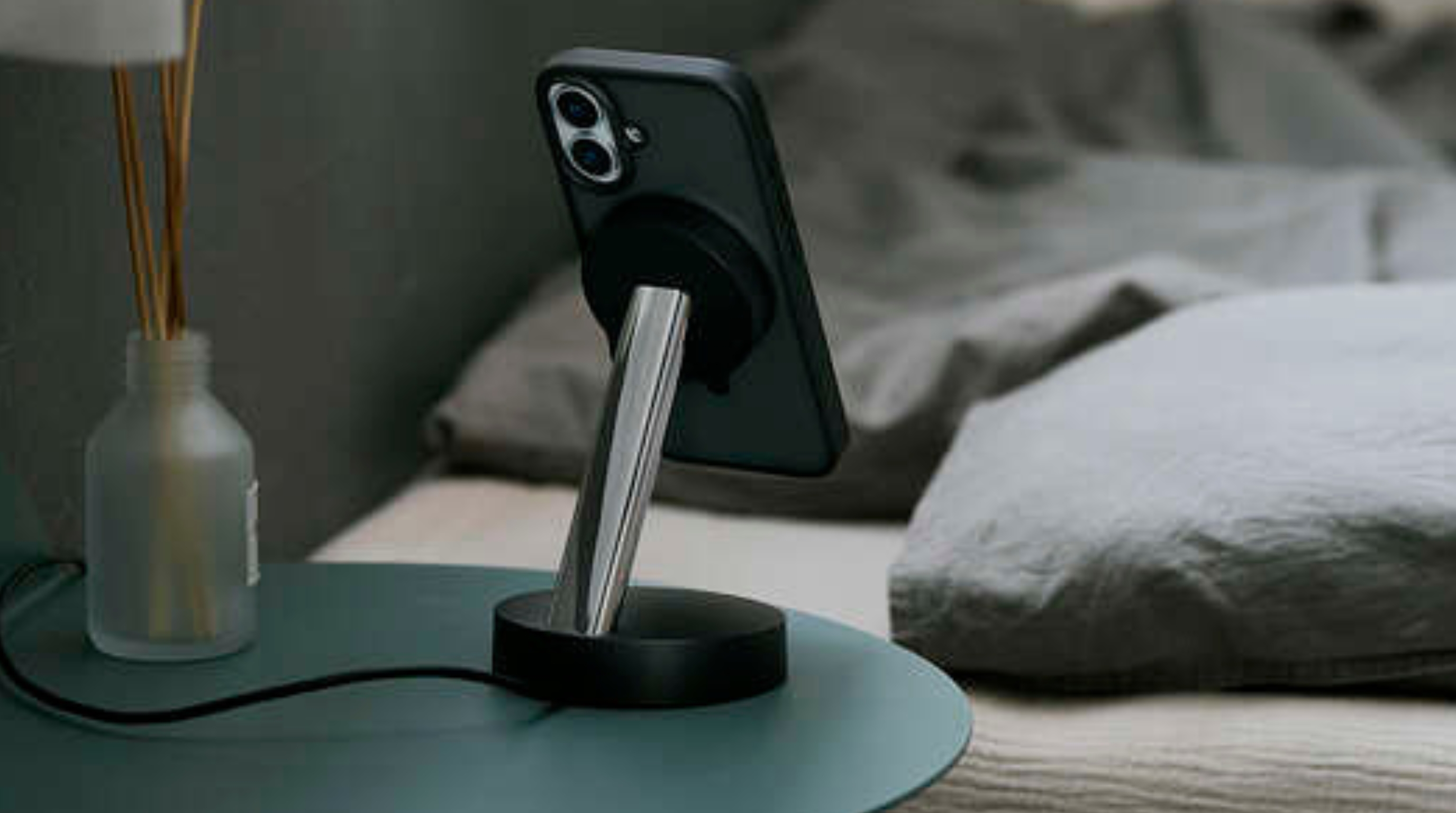 マグネットでピタッ！MagSafe対応iPhoneケースの選び方完全ガイド