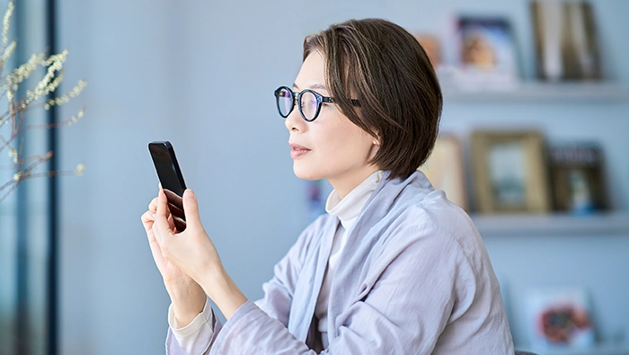 スマホ疲れをもう溜めない！温め×ほぐし×睡眠でつくる“リセット習慣”