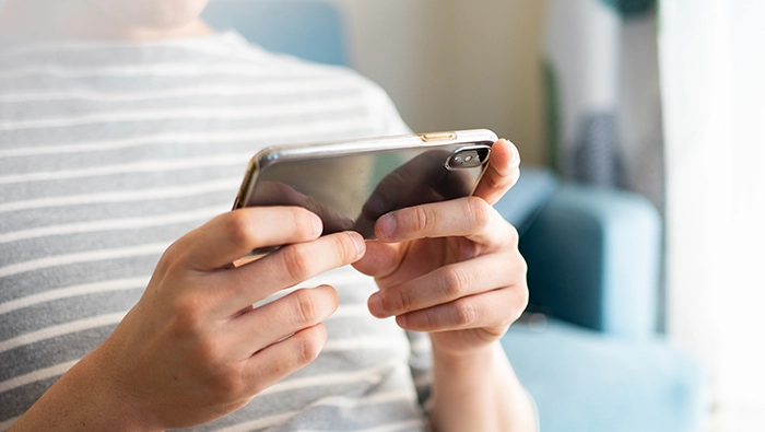 もう、スマホの画面で我慢しない。大人の“持ち歩けるゲーム部屋”を手に入れる
